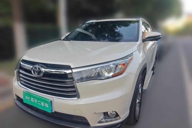 Used Toyota Highlander 2015 2.0T Four-Wheel Drive Luxury Edition 7-Seater Guazi used car, China used car export, Used car for sale, Used cars, Cheapest cars for sale