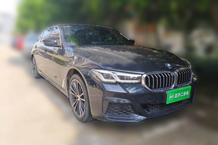Used BMW 5 Series 2022 Second Facelift 530Li Leading Edition M Sport Package Front Right 45 Deg