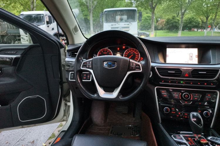 Used Geely Auto Emgrand GT 2015 1.8T Flagship Model Steering Wheel