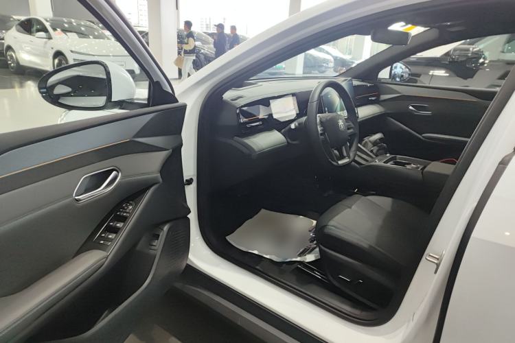 Used BYD Qin L 2025 EV 545KM Excellence Edition Driver Seat