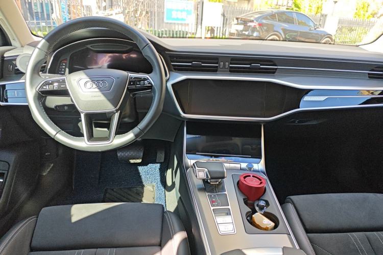 Used Audi A6 2024 Avant Futurist 45 TFSI Prestige Dynamic Edition Center Console