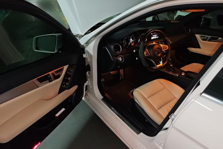 Used Mercedes-Benz C-Class 2011 C 200 Fashion Travel Edition
