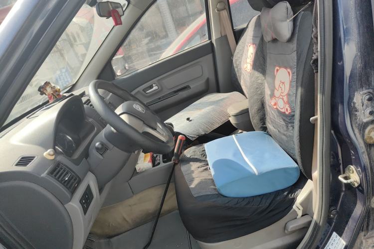 Used BAIC Weiwang M20 2014 1.5L practical type BJ415A Left Front Seat