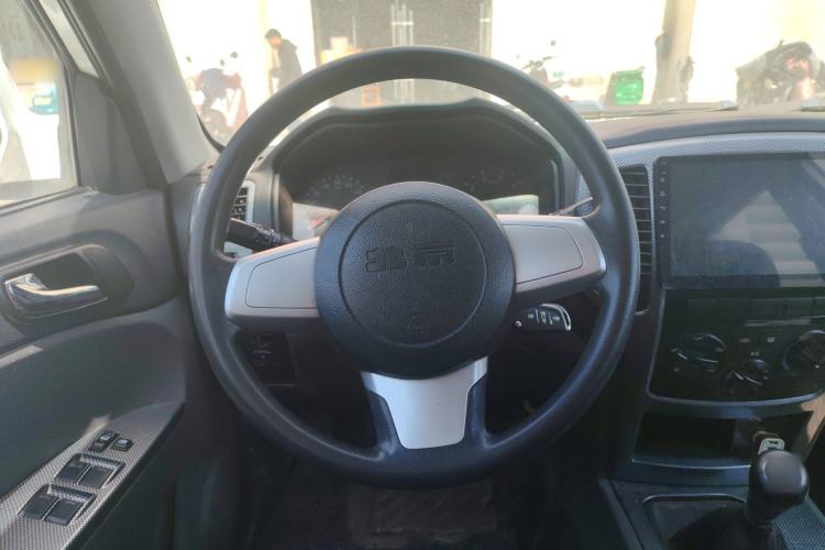 Used BAW Beijing BW007 2015 2.0L two-wheel drive Comfort version