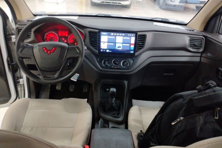 Used Wuling Hongguang V 2022 1.5L Jingqu Version Hydraulic Power Steering LAR