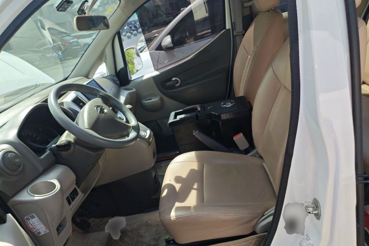 Used Nissan NV200 2018 1.6L CVT Luxury Model Left Front Seat