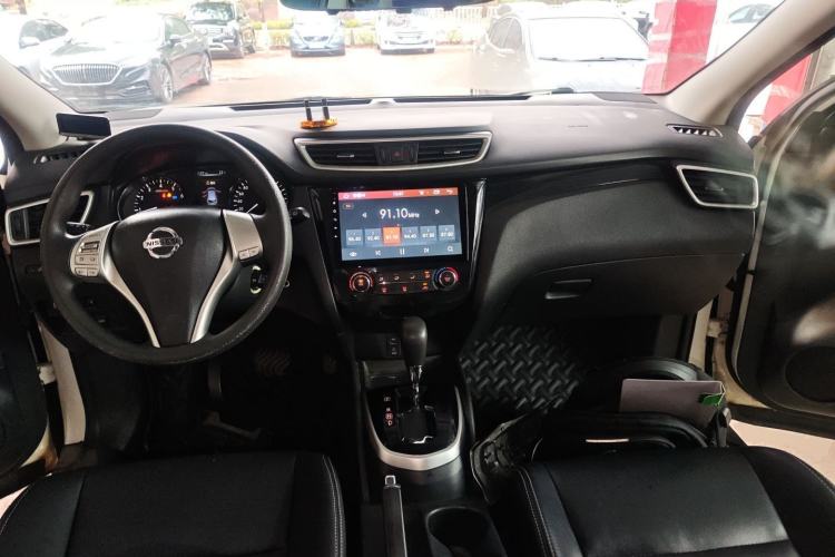 Used Nissan Qashqai 2017 2.0L CVT Elite Edition China V Standard Center Console