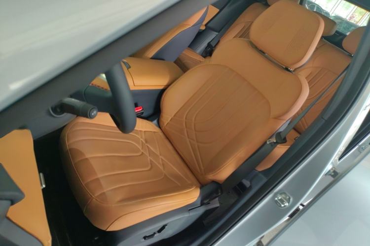 Used Geely Galaxy Xingjian 7 EM-i 2025 120km Flagship Edition
