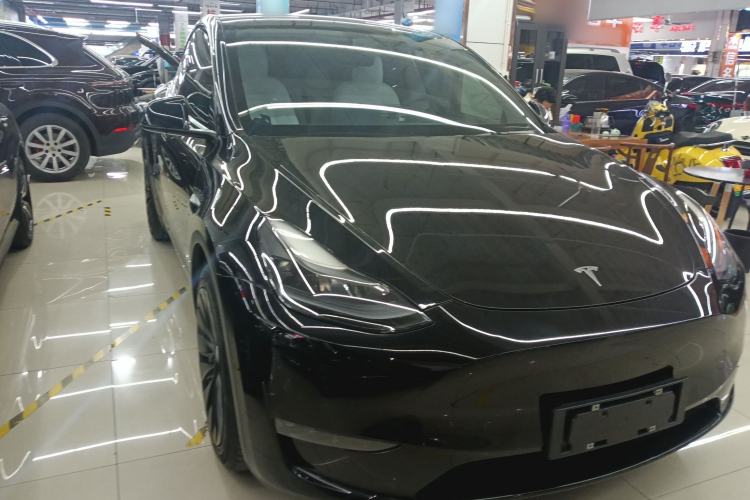 Used Tesla Model Y 2021 Standard Range Rear-Wheel Drive Version Front Right 45 Deg