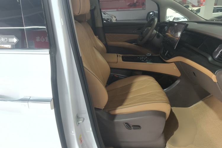 Used Denza D9 2022 DM-i 970 Four-Wheel Drive Prestige Model