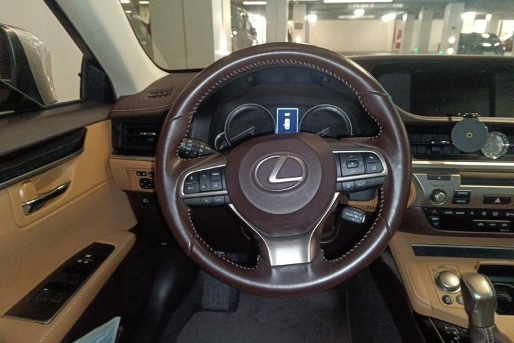 Used Lexus ES 2015 200 Comfort Edition