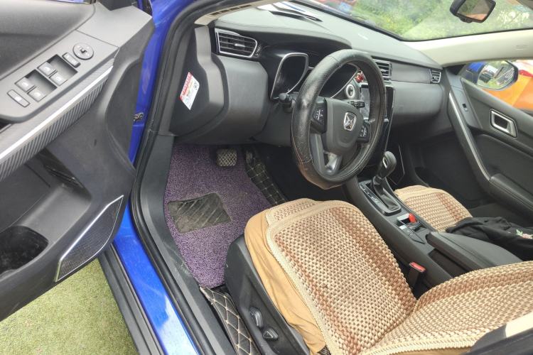 Used JMC Yusheng S330 2016 1.5L GTDi Automatic Two-Wheel Drive Flagship Edition Driver Seat