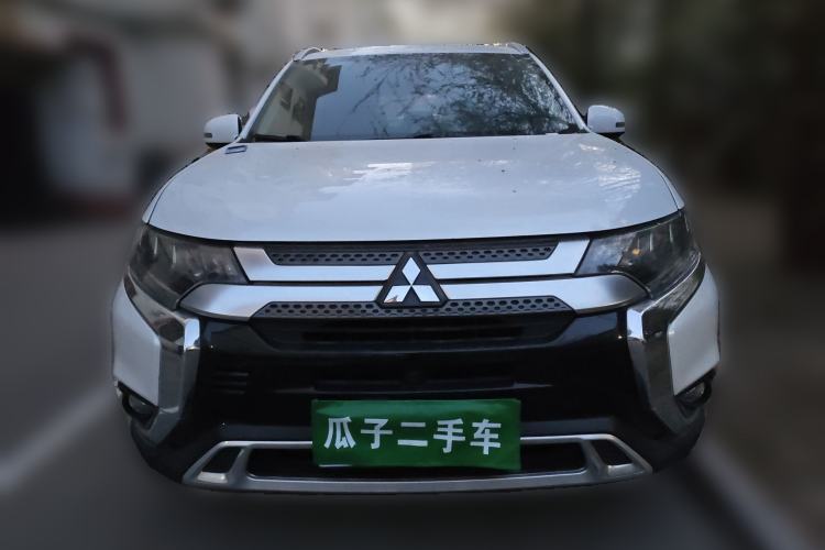 Used Mitsubishi Outlander 2019 2.4L 4x4 Zhi Xiang Edition 5 Seats China VI Standard
