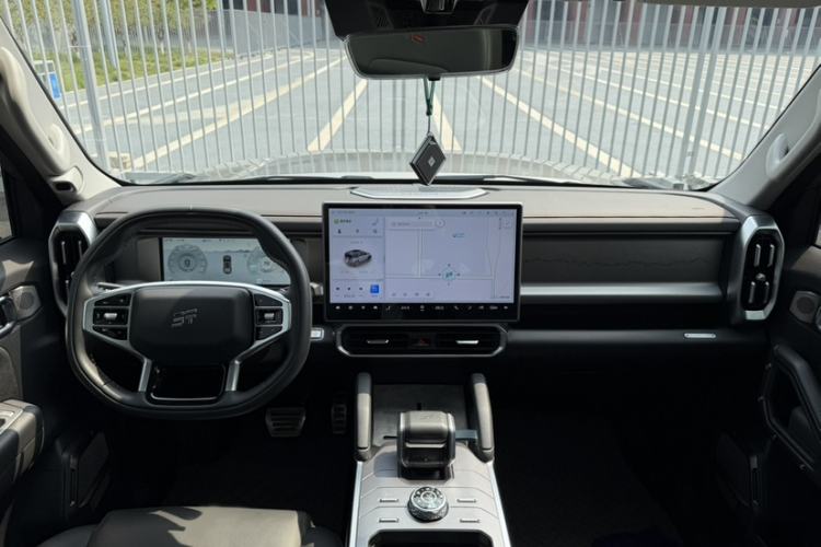 Used JETOUR Traveler 2023 2.0T All-Wheel-Drive CrossPRO Interior 2