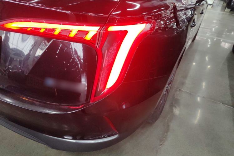 Used Hongqi E-QM5 2022 431 km Charge & Enjoy Edition