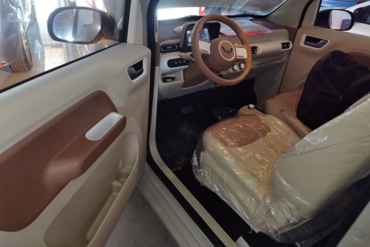 Used Wuling Hongguang MINIEV 2024 3rd Generation 215km Youth Edition