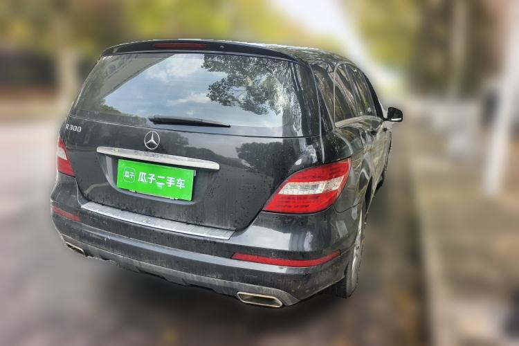 Used Mercedes-Benz R-Class 2011 R 300 L Business Model Rear Right 45 Deg