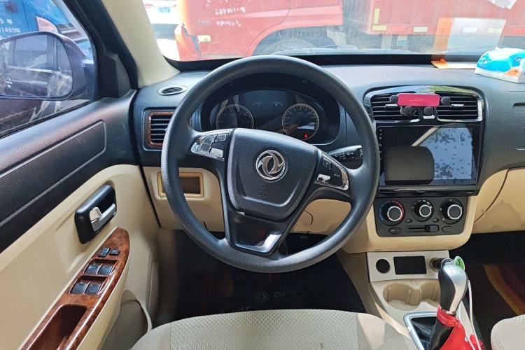 Used Dongfeng Fengon 330 2014 1.5L Manual Utility Version DK15 Steering Wheel