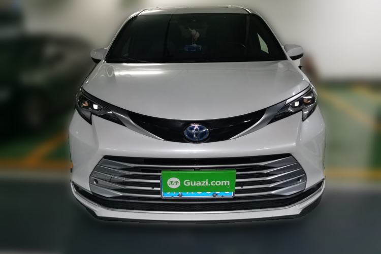 Used Toyota SIENNA 2021 2.5L Hybrid Platinum Edition Front