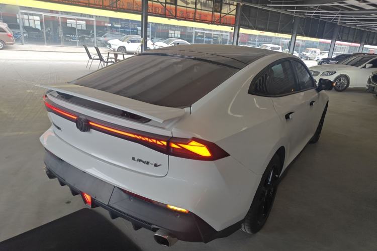 Used CHANGAN UNI-V 2022 1.5T Smart Navigation Version Rear Right 45 Deg