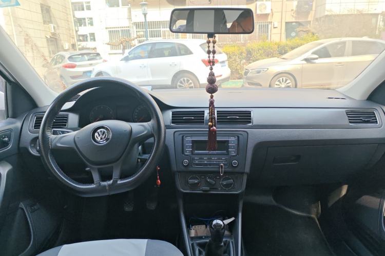 Used Volkswagen Santana 2019 1.5L Manual Fashion Edition China VI Standard Center Console