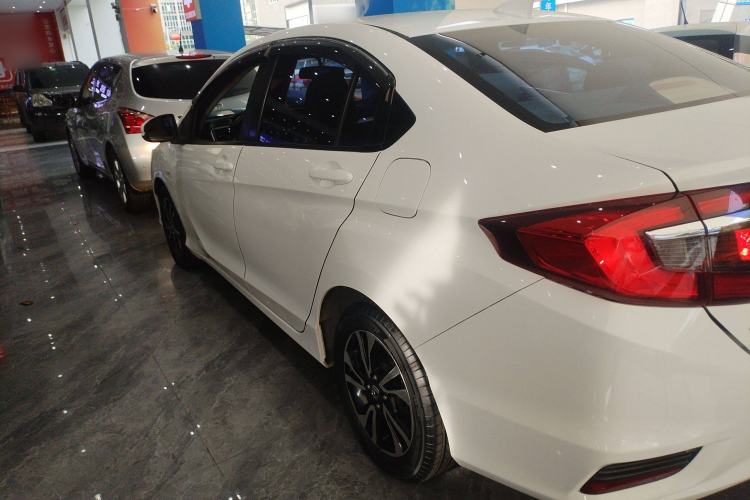 Used Honda Greiz 2016 1.5L CVT Comfort Version
