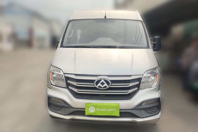 Used SAIC MAXUS Xintu V80 2018 2.5T 6-Speed Manual Aotuntong Facelifted Long Wheelbase Mid-Height 7-Seater Front