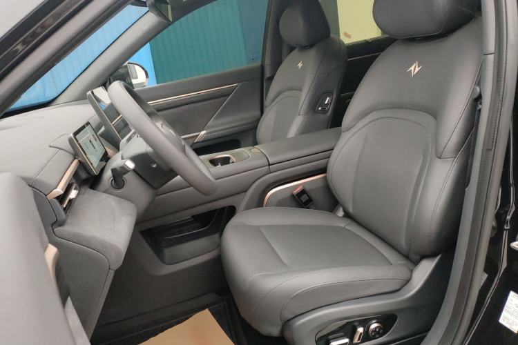 Used Dongfeng eπ eπ008 2024 210Max Range-Extended Version 6 Seats