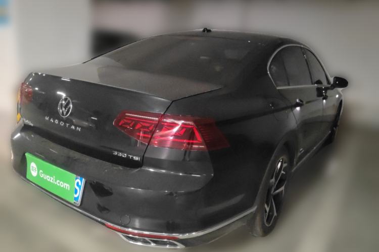 Used Volkswagen Magotan 2024 2 Million Units Zhongxiang Version 330TSI DSG Luxury Edition Rear Right 45 Deg