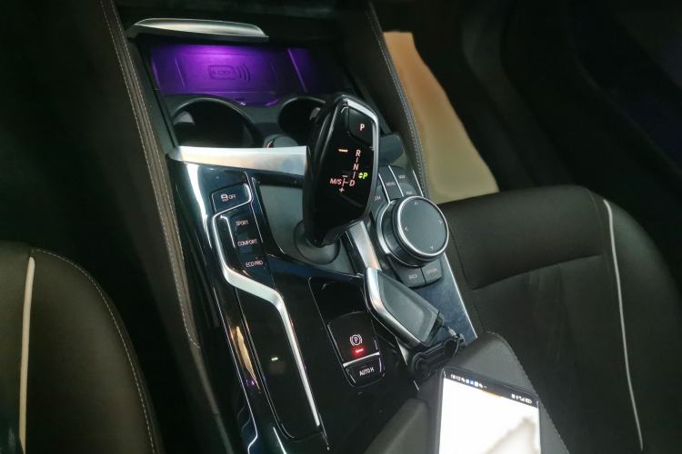 Used BMW 5 Series 2022 Second Facelift 525Li Luxury Package
