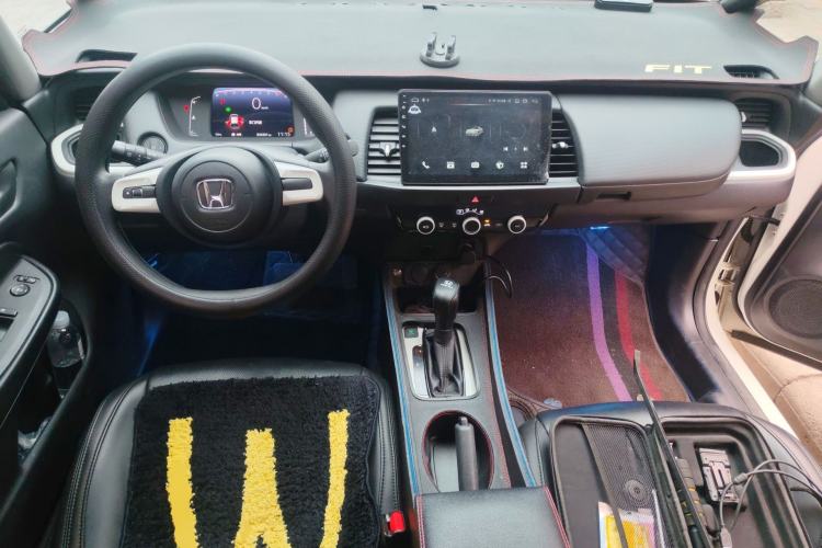 Used Honda Fit 2021 1.5L CVT Trend Edition Center Console