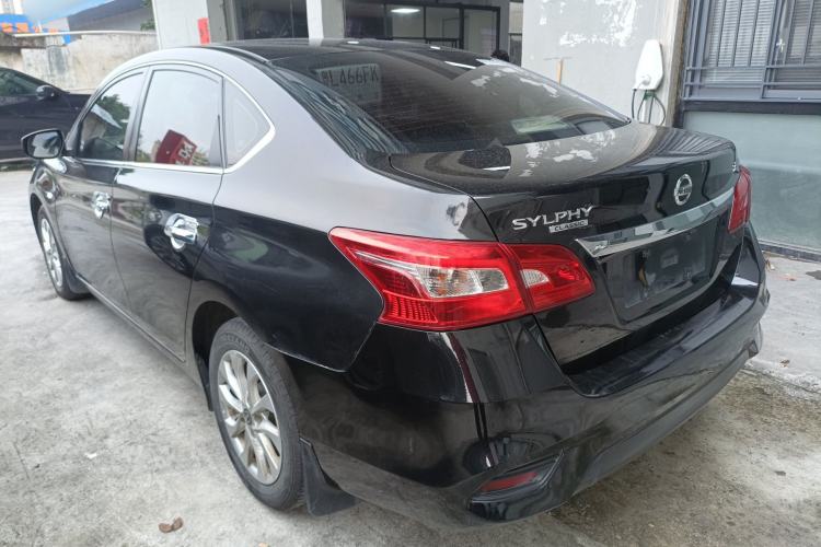 Used Nissan Sylphy 2022 Classic 1.6XL CVT Luxury Edition Exterior 2