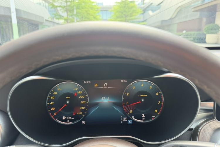 Used Mercedes-Benz GLC 2022 Facelift GLC 260 L 4MATIC Luxury Edition Interior 4