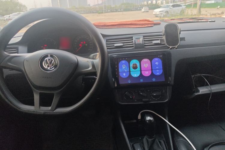 Used Volkswagen Santana 2021 1.5L Automatic Fashion Edition Center Console