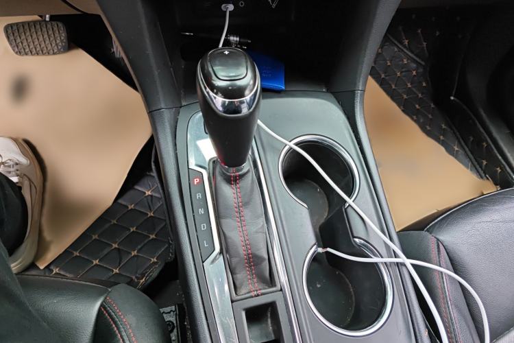 Used Chevrolet Equinox 2019 Redline 550T Automatic All-Wheel-Drive RS Model China V Standard Gear Lever