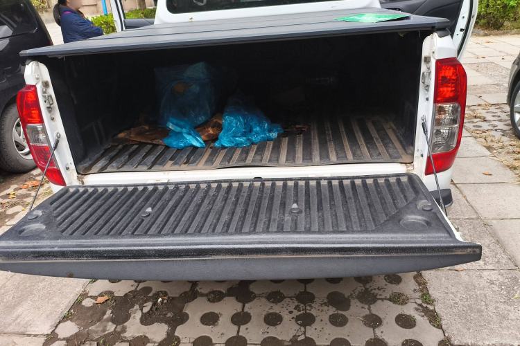 Used Nissan Navara 2017 2.5L Automatic 2WD Luxury Edition QR25
