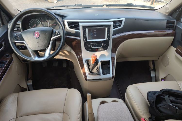 Used Jinbei Grace 2014 2.4L Standard Short-Wheelbase 7-Seater 4RB2
