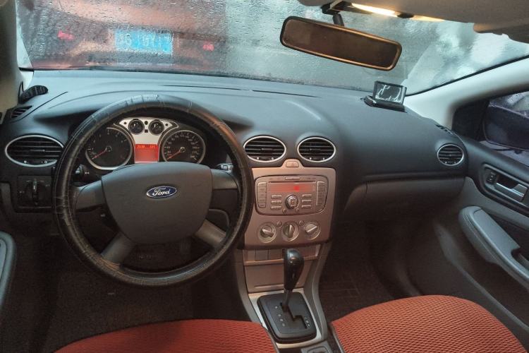 Used Ford Focus 2013 Hatchback Classic 1.8L Automatic Base Model
