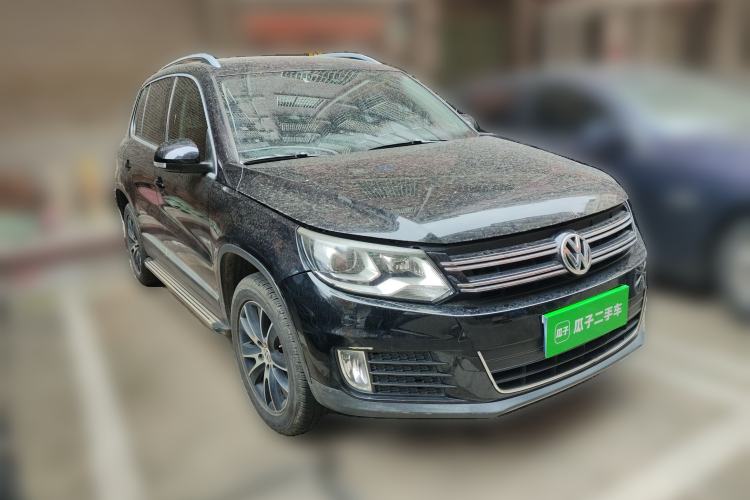 Used Volkswagen Tiguan 2015 1.8TSI Automatic Two-Wheel Drive Luxury Model Front Right 45 Deg