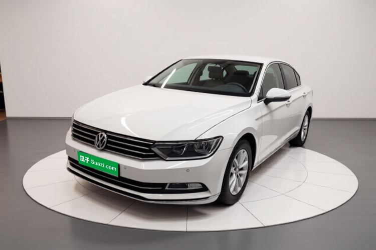 Used Volkswagen Magotan 2017 330TSI DSG Comfort Model