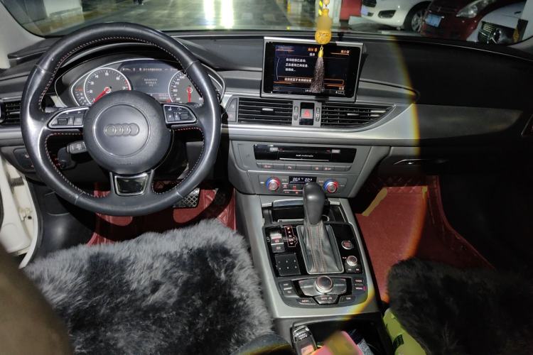 Used Audi A6L 2016 30 FSI Special Edition Center Console