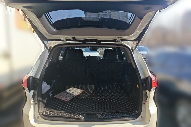 Used Toyota Highlander 2018 2.0T Four-Wheel Drive Luxury Edition 7 Seats China V Emission Standard
