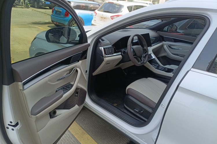 Used BYD Song PLUS New Energy 2025 DM-i 112KM Prestige Model Driver Seat