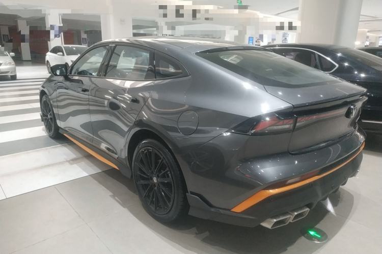 Used Changan UNI-V 2025 1.5T 500Bar Prestige Sporty Version
