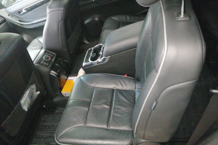 Used Mercedes-Benz R-Class 2017 R 400 4MATIC Exclusive Edition Left Rear Seat