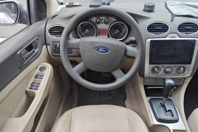 Used Ford Focus 2011 Sedan 1.8L Automatic Fashion Edition
