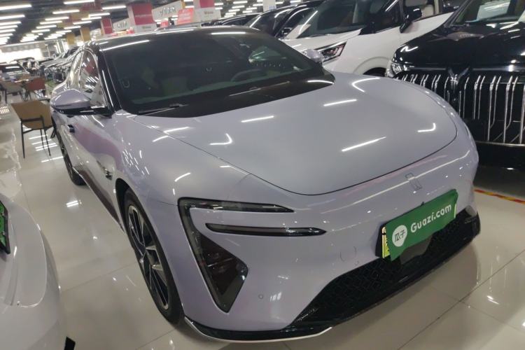 Used Avatr 06 2025 Pro Range-Extended Edition Front Right 45 Deg