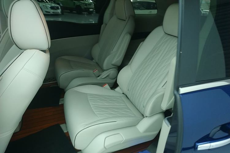 Used Buick GL8 2023 Land Executive Class 652T Luxury Model