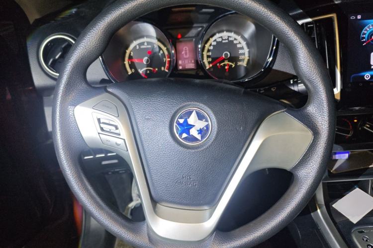 Used Venucia T70 2015 2.0L CVT Smart Choice Edition