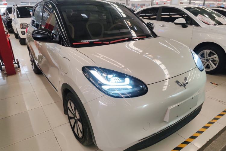 Used Wuling Bingo 2023 333 km Enjoyment Version Front Right 45 Deg